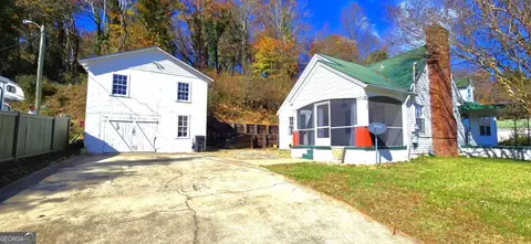 84 Logan St, Ellijay, GA 30540