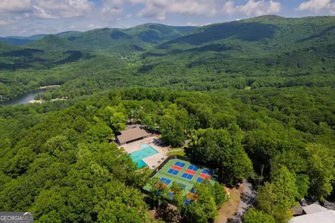9806 Fairway Dr, Jasper, GA 30143