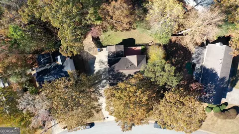 1702 Windsor Chase Ct, Lawrenceville, GA 30043