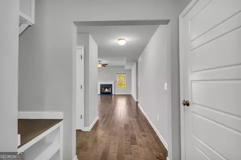 Entry Way - 1065 Hebron Rd, Commerce, GA 30530 photo 2 of 12