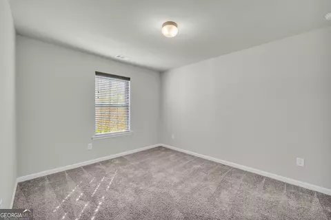 Bedroom - 1065 Hebron Rd, Commerce, GA 30530 photo 2 of 5