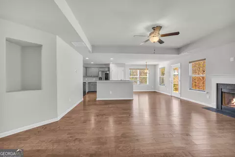 Living - 1065 Hebron Rd, Commerce, GA 30530 photo 5 of 9