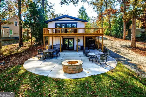233 Lakeshore Dr, Eatonton, GA 31024
