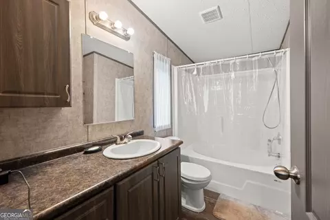 Bath - 9 Dons Ct, Royston, GA 30662 photo 2 of 2