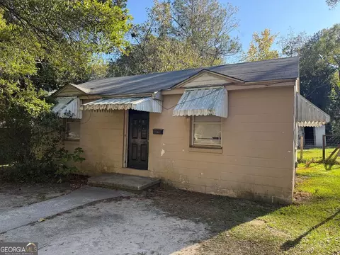 724 6 12 St, Tifton, GA 31794