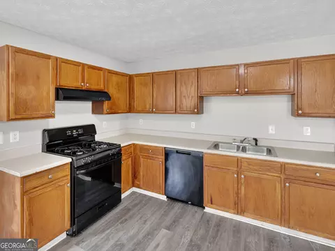 Kitchen - 3787 Rolling Pl, Conley, GA 30288 photo 3 of 4