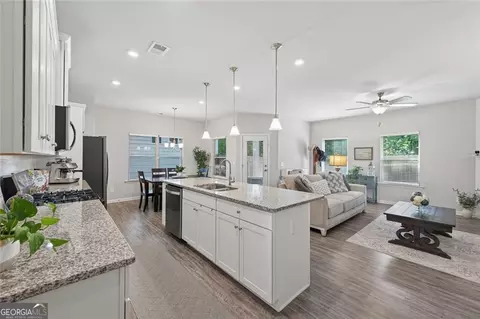 154 Bryon Ln, Acworth, GA 30102