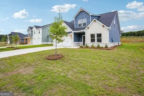164 Orwell Dr #104, Social Circle, GA 30025