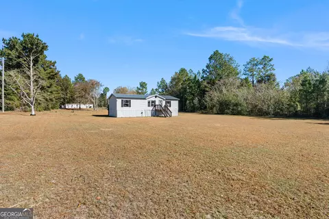 Exterior - 757 Manhole Rd, Bainbridge, GA 39817 photo 3 of 4