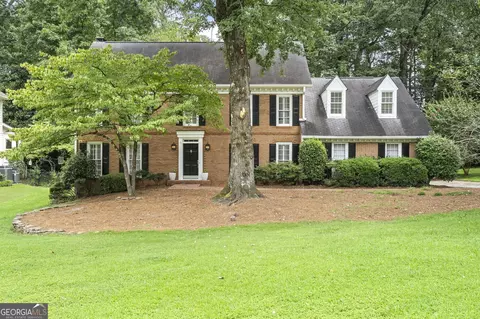 6915 Hunters Knl, Sandy Springs, GA 30328