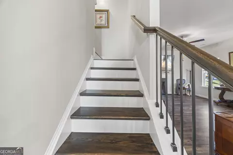Entry Way - 321 Quail Forest Cir, Toccoa, GA 30577 photo 9 of 17