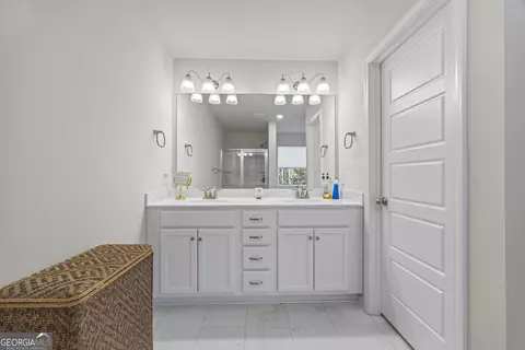 Entry Way - 321 Quail Forest Cir, Toccoa, GA 30577 photo 15 of 17