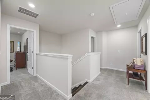 Entry Way - 321 Quail Forest Cir, Toccoa, GA 30577 photo 11 of 17