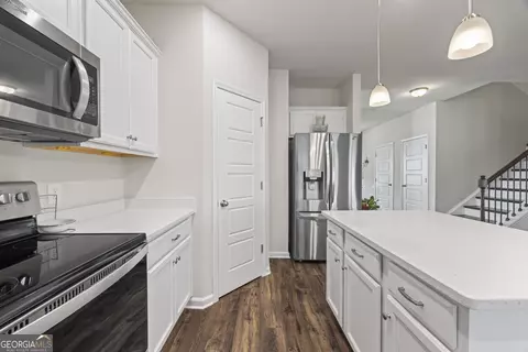 Kitchen - 321 Quail Forest Cir, Toccoa, GA 30577 photo 5 of 9