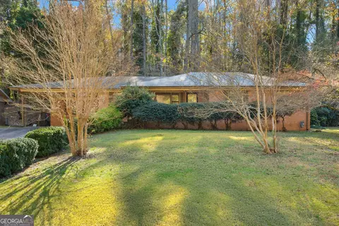 130 Club Dr, Stockbridge, GA 30281