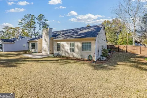 Exterior - 172 Settle St, Winder, GA 30680 photo 3 of 6
