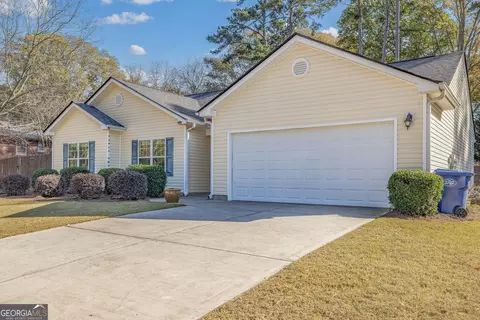 Exterior - 172 Settle St, Winder, GA 30680 photo 1 of 6
