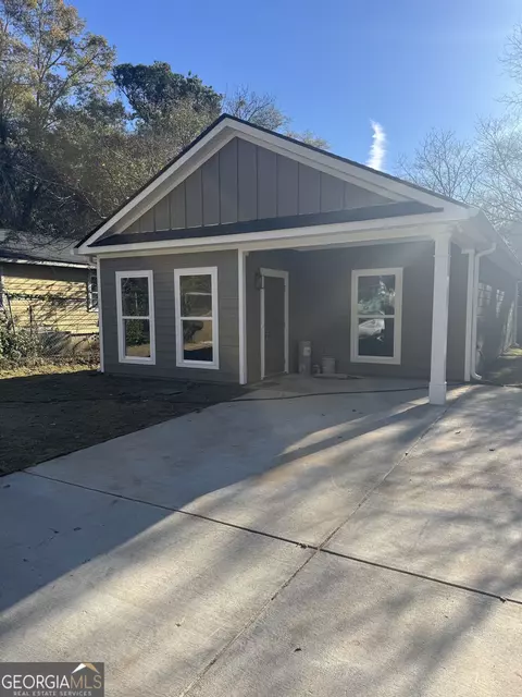 228 E Render St, Lagrange, GA 30241