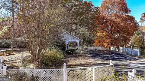 Exterior - 104 E Valley Rd NE, Rydal, GA 30171 photo 7 of 8