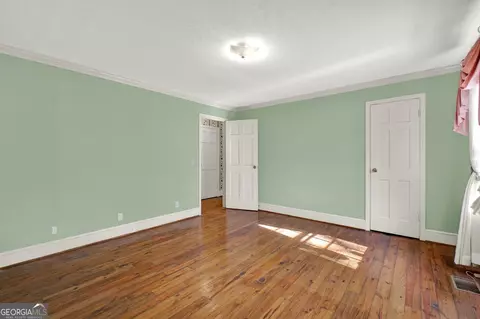 Bedroom - 104 E Valley Rd NE, Rydal, GA 30171 photo 3 of 9