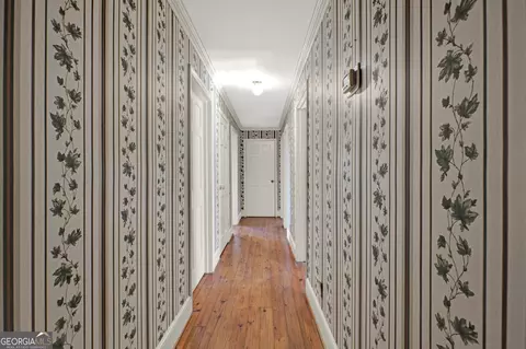 Entry Way - 104 E Valley Rd NE, Rydal, GA 30171 photo 2 of 4