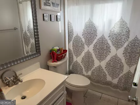 Bath - 504 Payne Pl, Dublin, GA 31021 photo 1 of 2