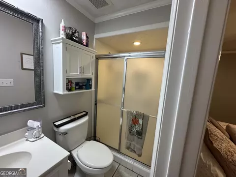 Bath - 504 Payne Pl, Dublin, GA 31021 photo 2 of 2