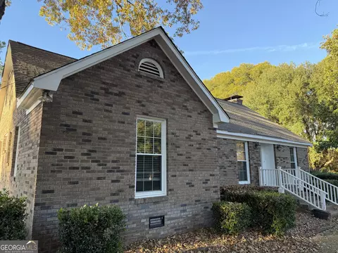 Exterior - 504 Payne Pl, Dublin, GA 31021 photo 3 of 8