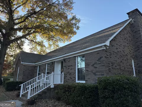 Exterior - 504 Payne Pl, Dublin, GA 31021 photo 2 of 8