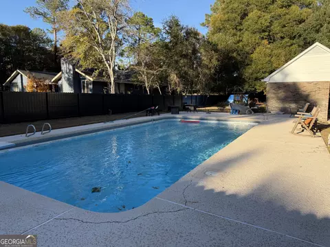 Exterior - 504 Payne Pl, Dublin, GA 31021 photo 6 of 8