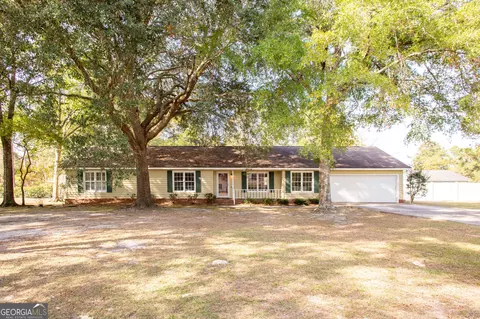 2959 Chadwick Dr, Waycross, GA 31501