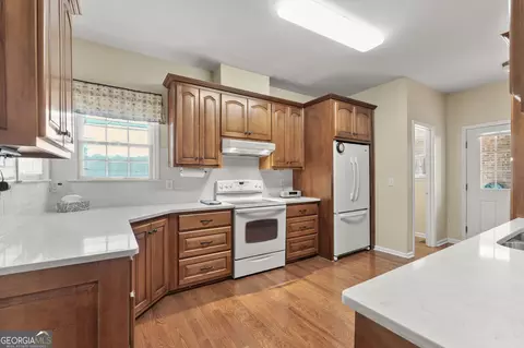 Kitchen - 195 Twin Oaks Dr, Hampton, GA 30228 photo 1 of 2