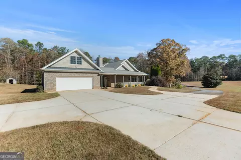 Exterior - 195 Twin Oaks Dr, Hampton, GA 30228 photo 6 of 6