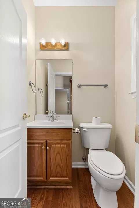 Bath - 195 Twin Oaks Dr, Hampton, GA 30228 photo 1 of 4