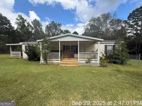 14 Oak Valley Dr, Forsyth, GA 31029