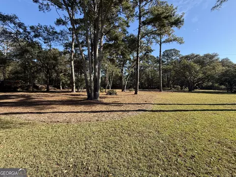 102 Winnai Ln, Guyton, GA 31312