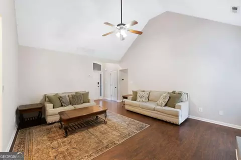 Living - 101 Apache Pointe Dr, Senoia, GA 30276 photo 2 of 2