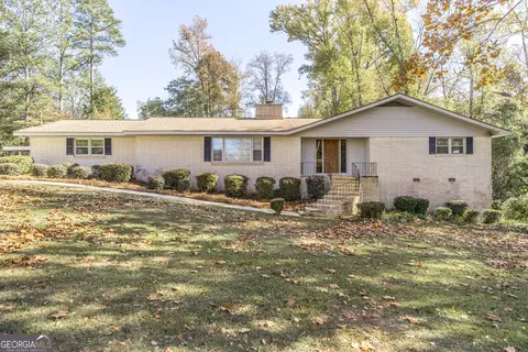210 Davis Dr, Centerville, GA 31028