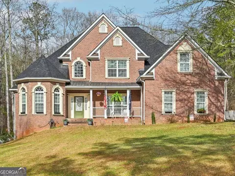 572 Harbour Shores Dr, Jackson, GA 30233
