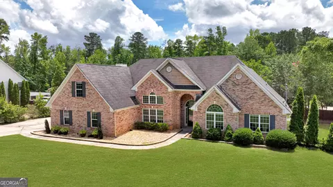 2022 Standing Rock Rd, Senoia, GA 30276