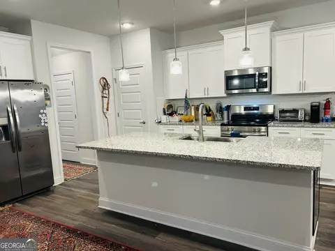 Kitchen - 722 Pathway Cir, Cornelia, GA 30531 photo 4 of 4