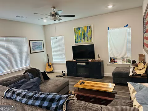 Living - 722 Pathway Cir, Cornelia, GA 30531 photo 1 of 1