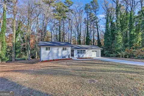 1681 Hammond Woods Cir SW, Marietta, GA 30008