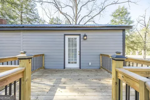 Exterior - 401 Pine St, Dublin, GA 31021 photo 3 of 4