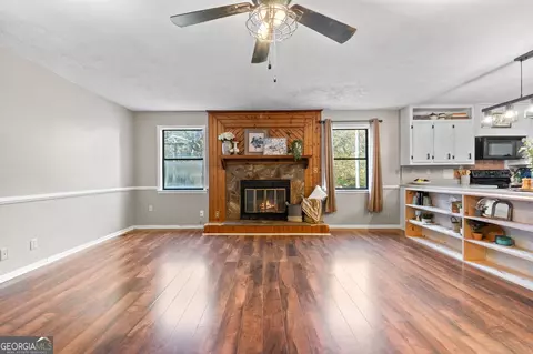Living - 205 Thorpe Rd, Jackson, GA 30233 photo 1 of 5