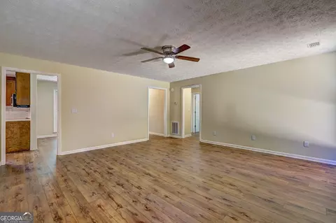 Living - 586 Higgins Rd, Jackson, GA 30233 photo 4 of 4