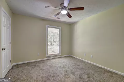Bedroom - 586 Higgins Rd, Jackson, GA 30233 photo 4 of 9