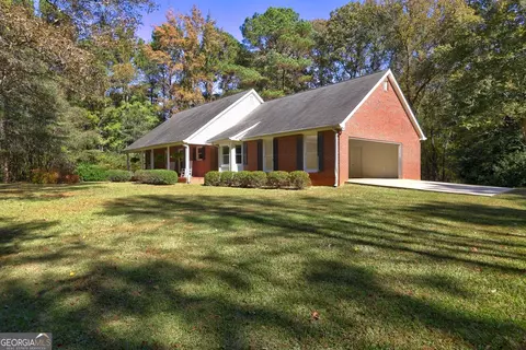 586 Higgins Rd, Jackson, GA 30233