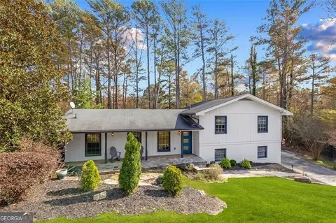 1525 Bend Creek Ct, Atlanta, GA 30338
