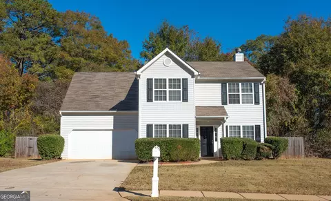 8201 N Sterling Lakes Dr, Covington, GA 30014